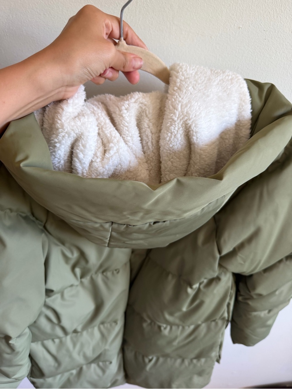 Orolay Olive Green Puffer Coat with Hood size S - Picture 4 of 4